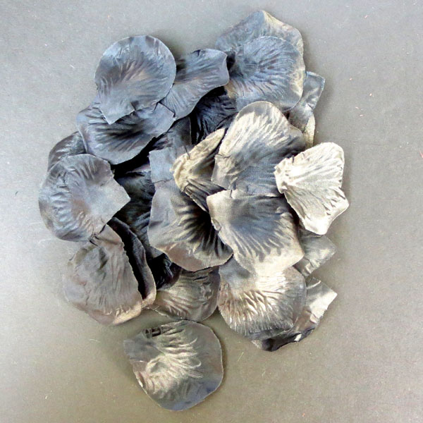 BLACK rose petal - 100/pk